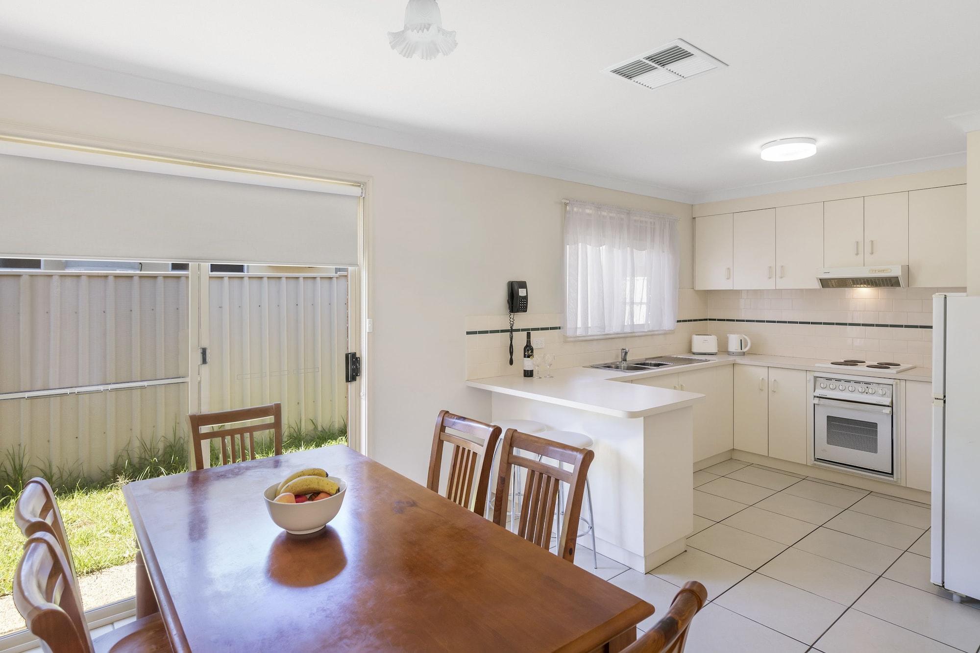 Best Western Ambassador Motor Inn & Apartments Wagga Wagga Εξωτερικό φωτογραφία