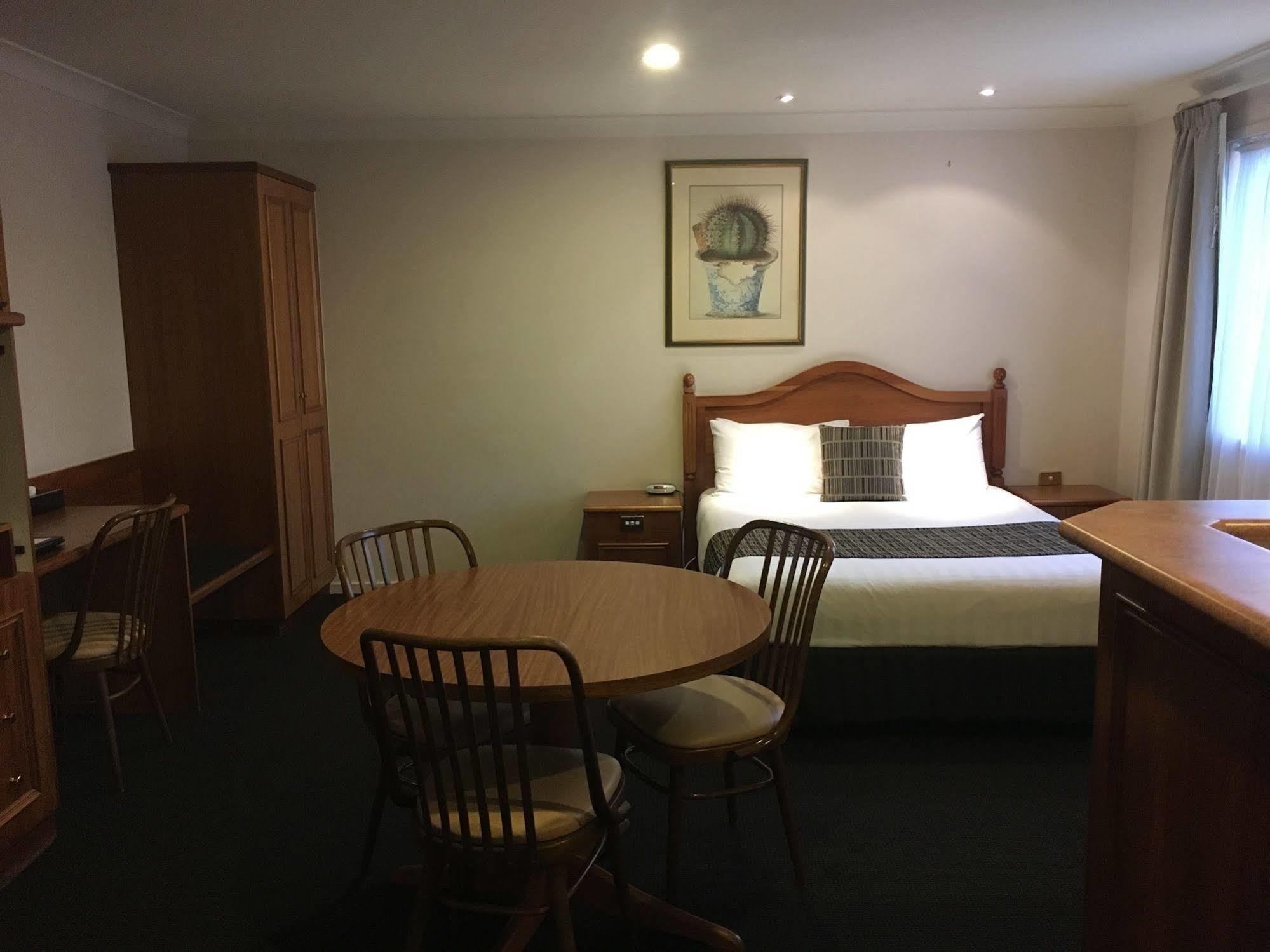 Best Western Ambassador Motor Inn & Apartments Wagga Wagga Εξωτερικό φωτογραφία